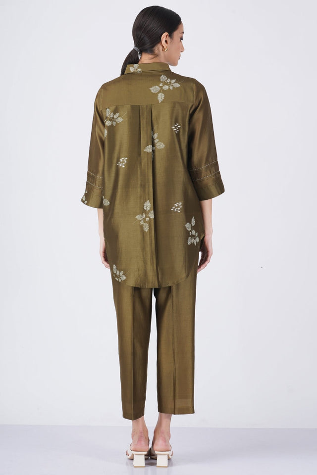 Ivory leaf printed shirt with fish embroidery with straight pant - Two-Piece Set - Mizyana