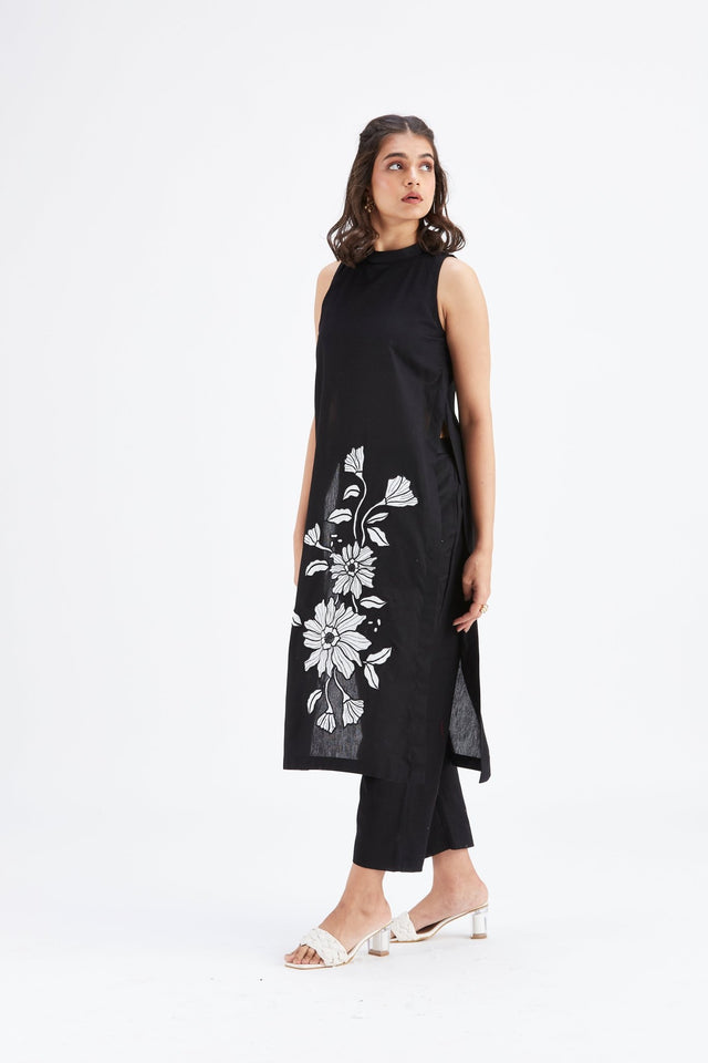 Nava Black kurta set - Two-Piece Set - Mizyana