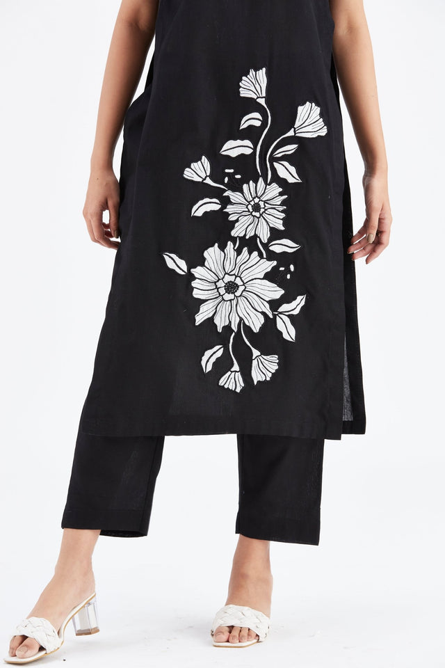 Nava Black kurta set - Two-Piece Set - Mizyana
