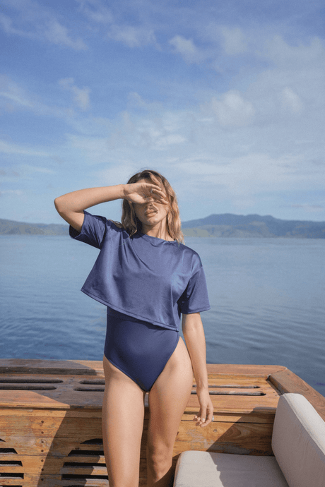 Naya Cropped Top - Navy Shinny - Shirt - Mizyana