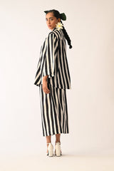 Revolt B&W Psyflora Appliqu√© Jacket - Jacket - Mizyana