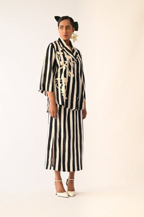 Revolt B&W Psyflora Appliqu√© Shirt Set - Two-Piece Set - Mizyana