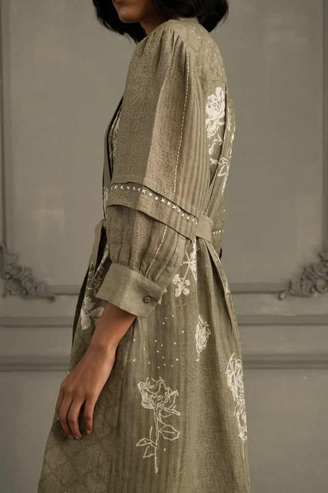Sage Green Discharge Print Dress In Gauze Linen With Belt And Embroidery - Dress - Mizyana