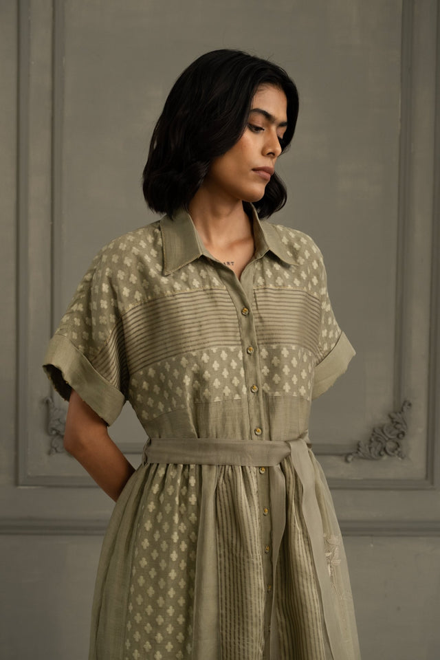 Sage Green Lace Dress With Belt And Embroidery - Dress - Mizyana