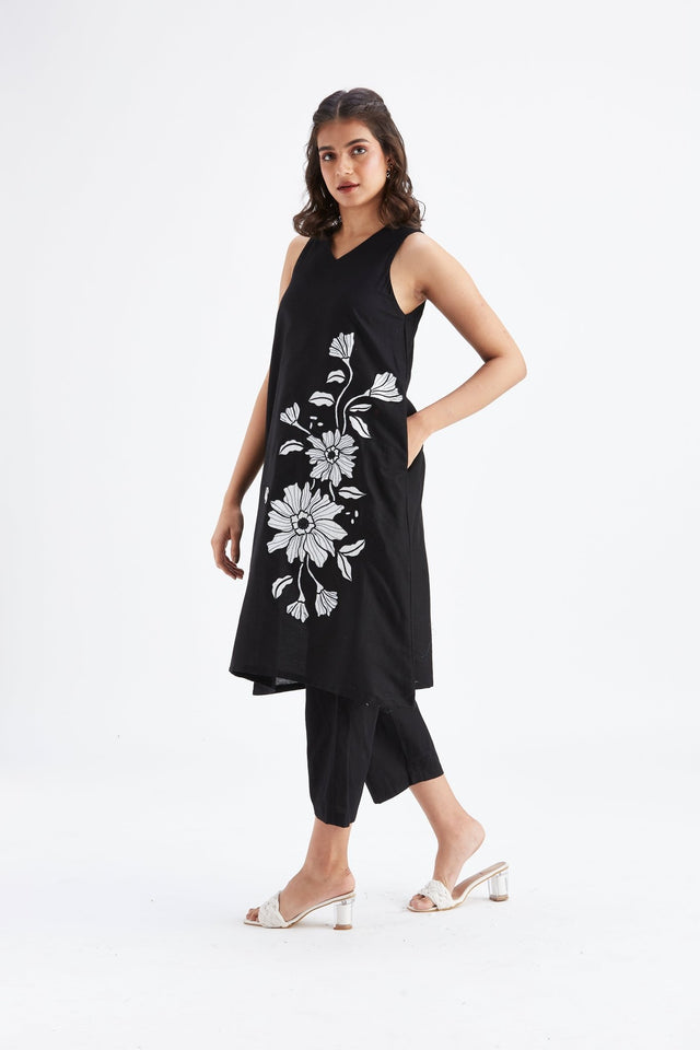 Sora Black kurta set - Two-Piece Set - Mizyana