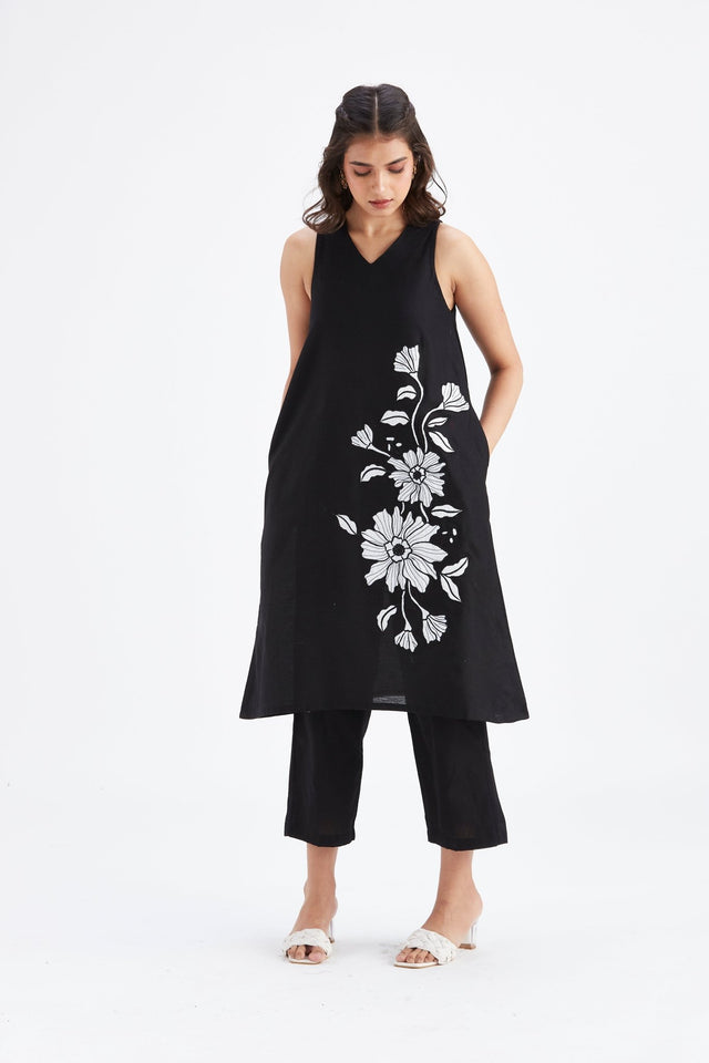 Sora Black kurta set - Two-Piece Set - Mizyana