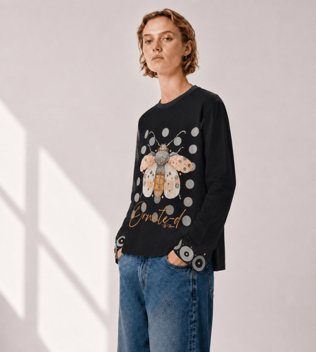 The Ornate Moth Tee - T-Shirt - Mizyana