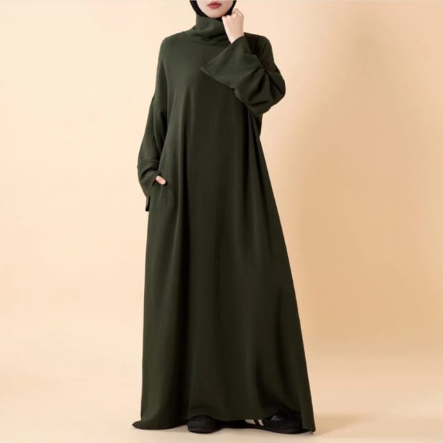 عباية كريب برقبة عالية عباية كريب برقبة عالية