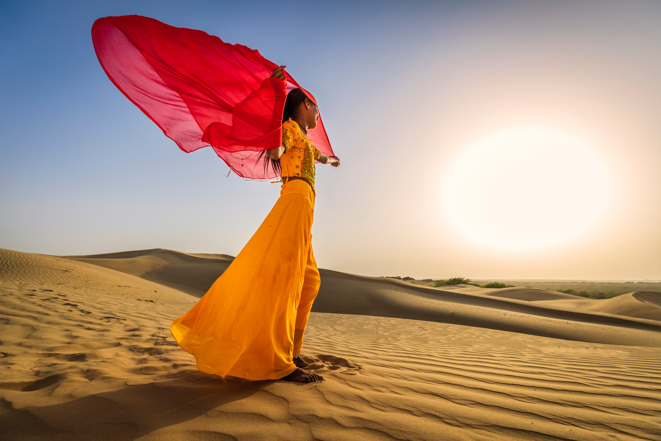 إطلالة محافظة منسّقة من مزيانا
